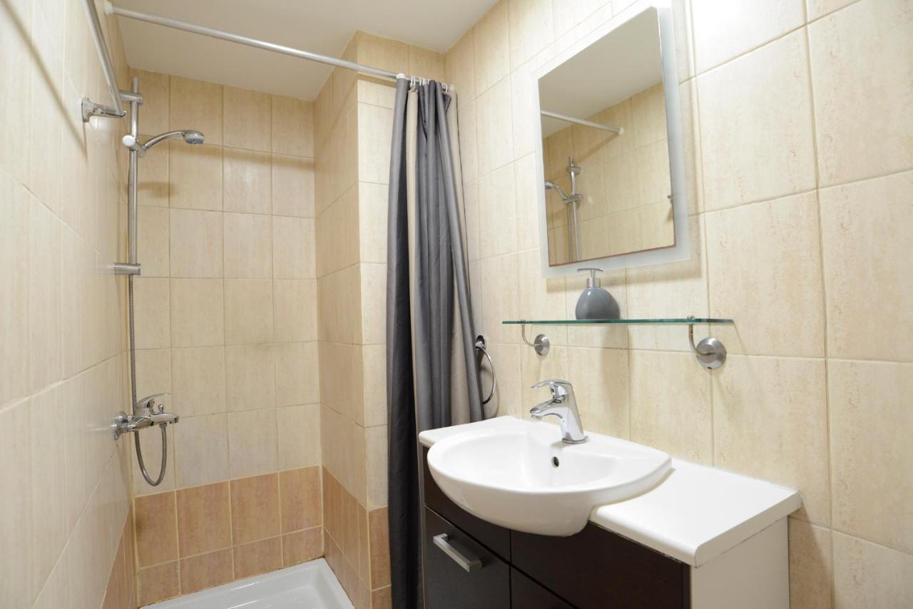 Glabur Stays - The Cozy Atelier - Nicosia City, Free Parking & Wifi, Welcomes You!!! Bagian luar foto