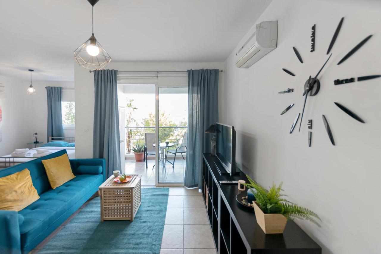 Glabur Stays - The Cozy Atelier - Nicosia City, Free Parking & Wifi, Welcomes You!!! Bagian luar foto